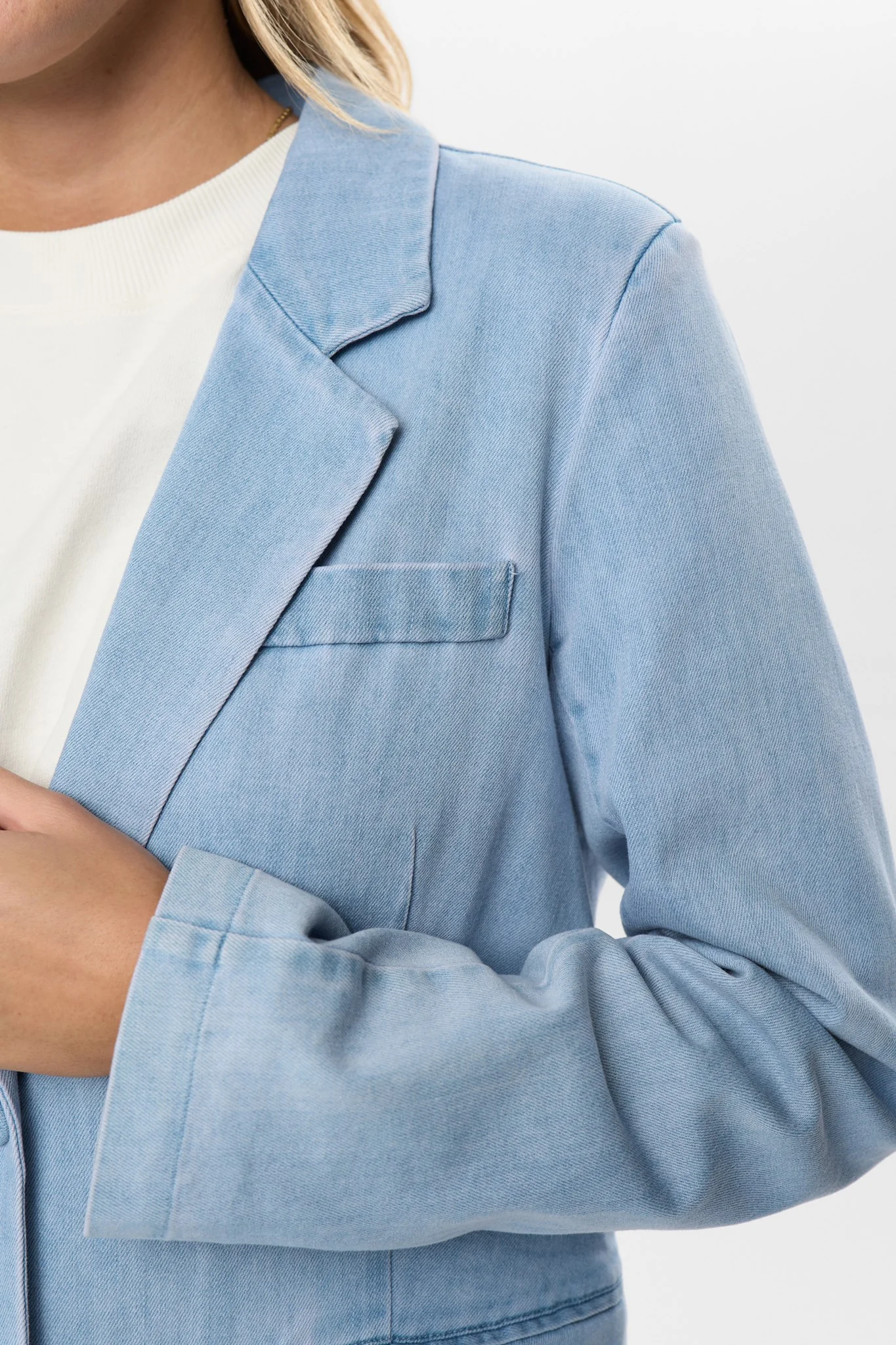 NUALETTA -  BLAZER - Light Blue Denim - Image 4