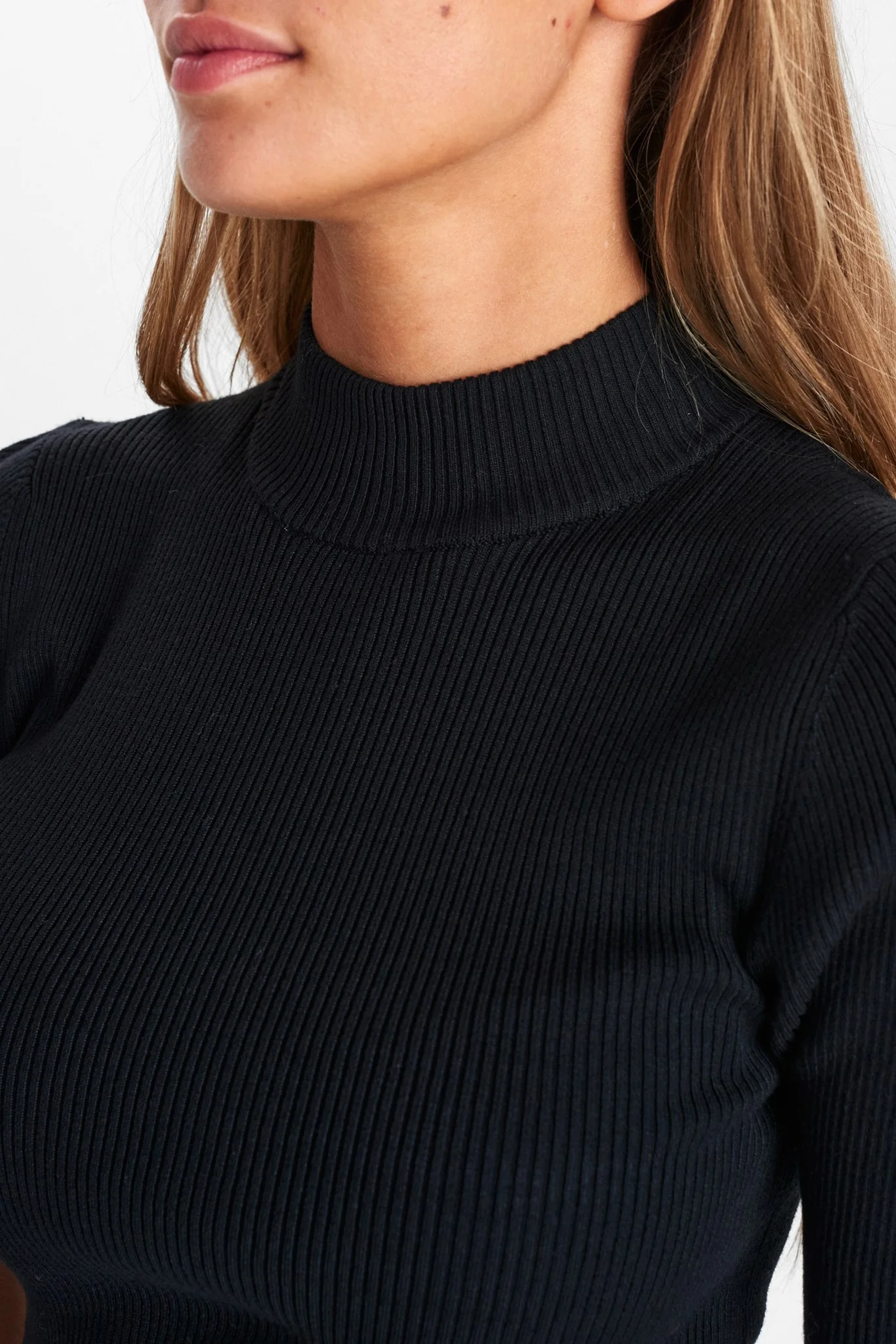 NUBIA SS PULLOVER  - Caviar - Image 4