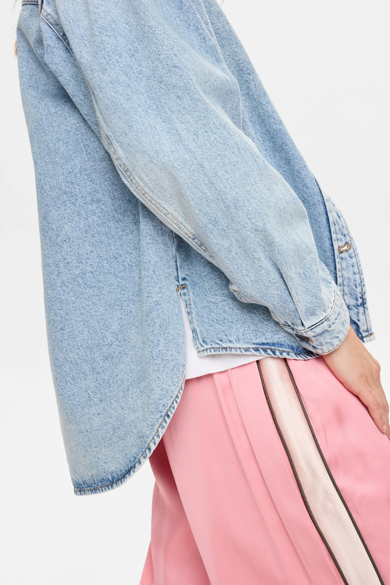 NUKAYSA DENIM SHIRT - Light B. Stonewash Denim - Image 5