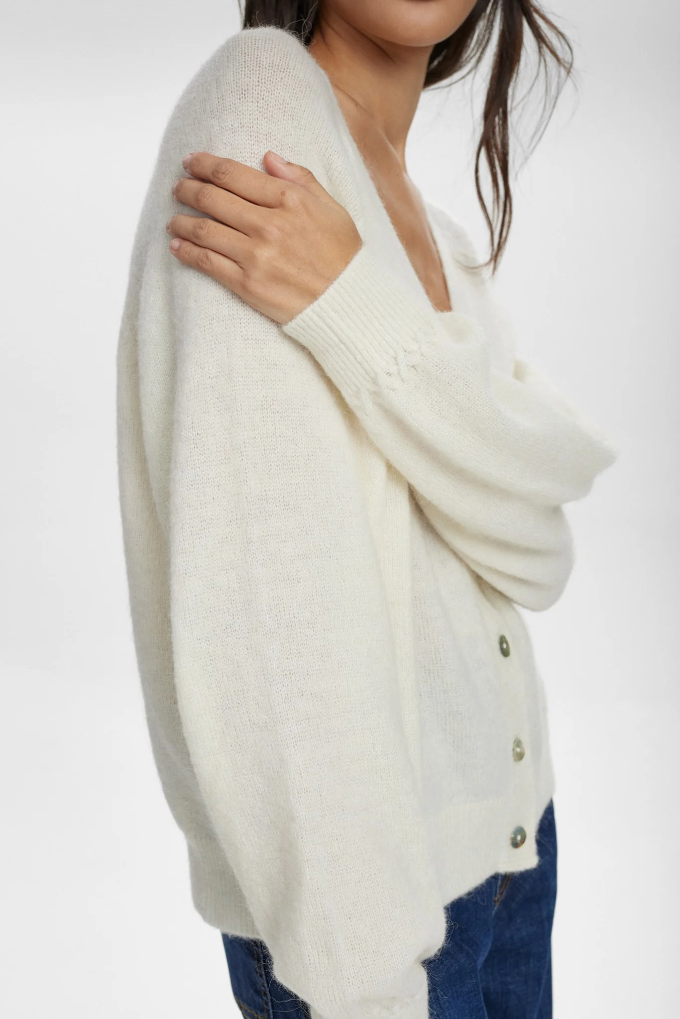 NURIETTE V-NECK CARDIGAN - Cloud Dancer - Image 5