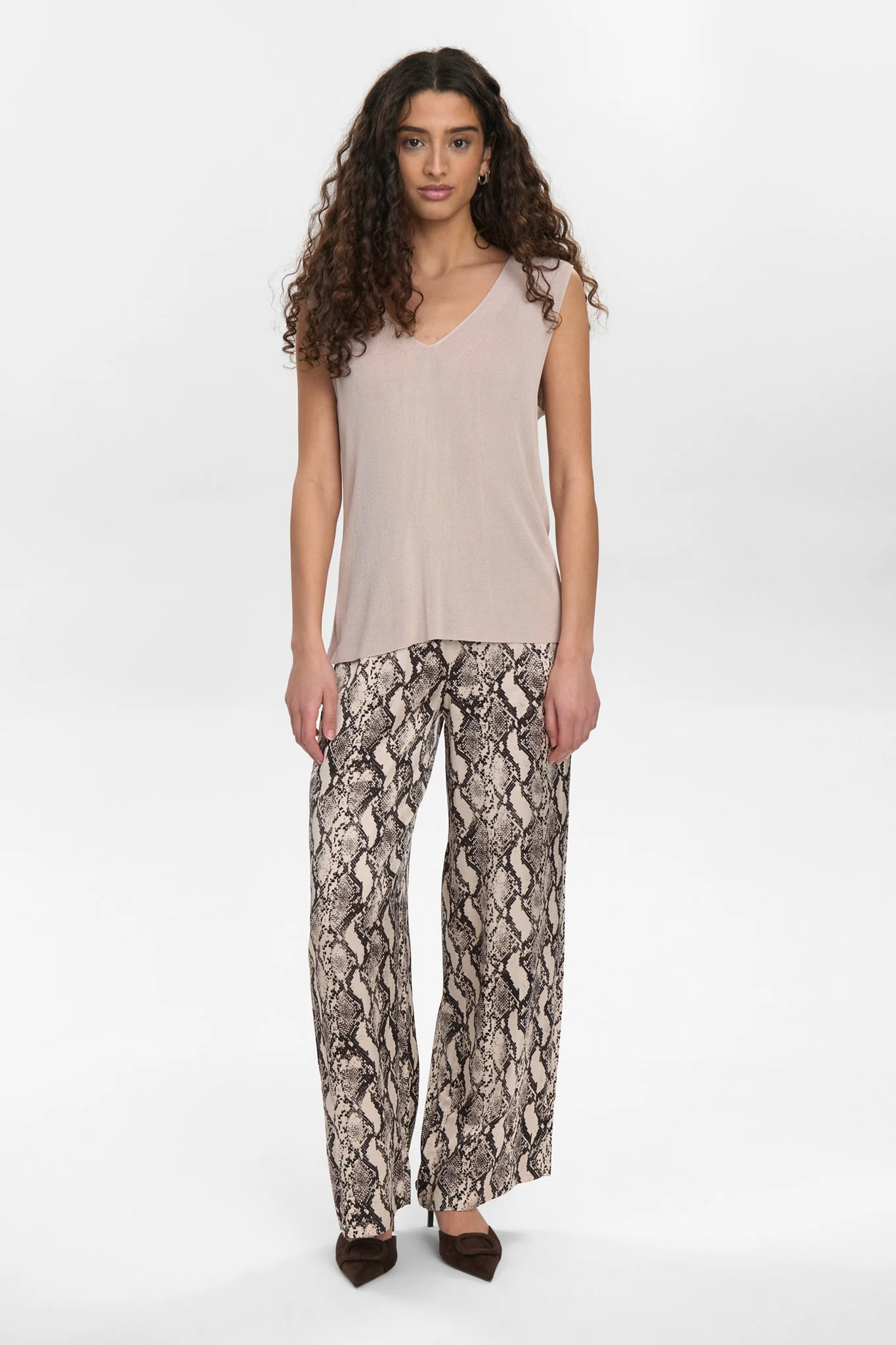 NUTAMPA VEST - Gray Morn - Image 3